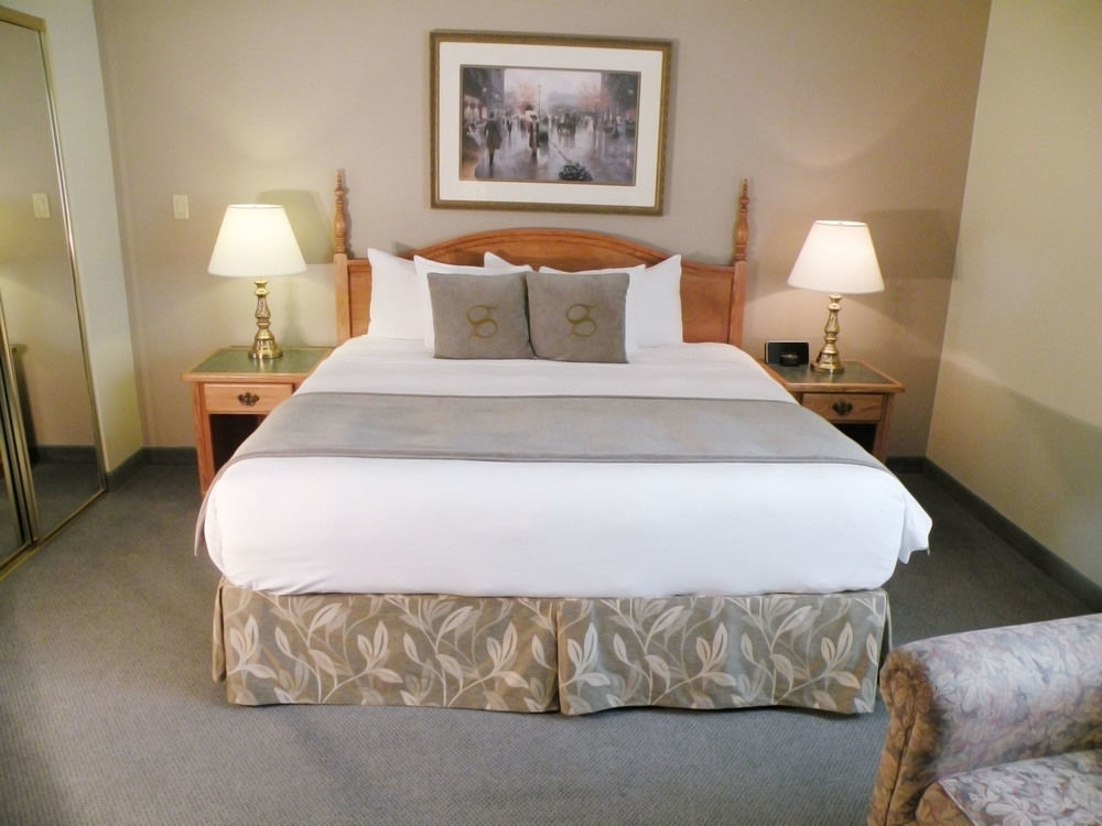 Stone Gate Inn Orillia Εξωτερικό φωτογραφία